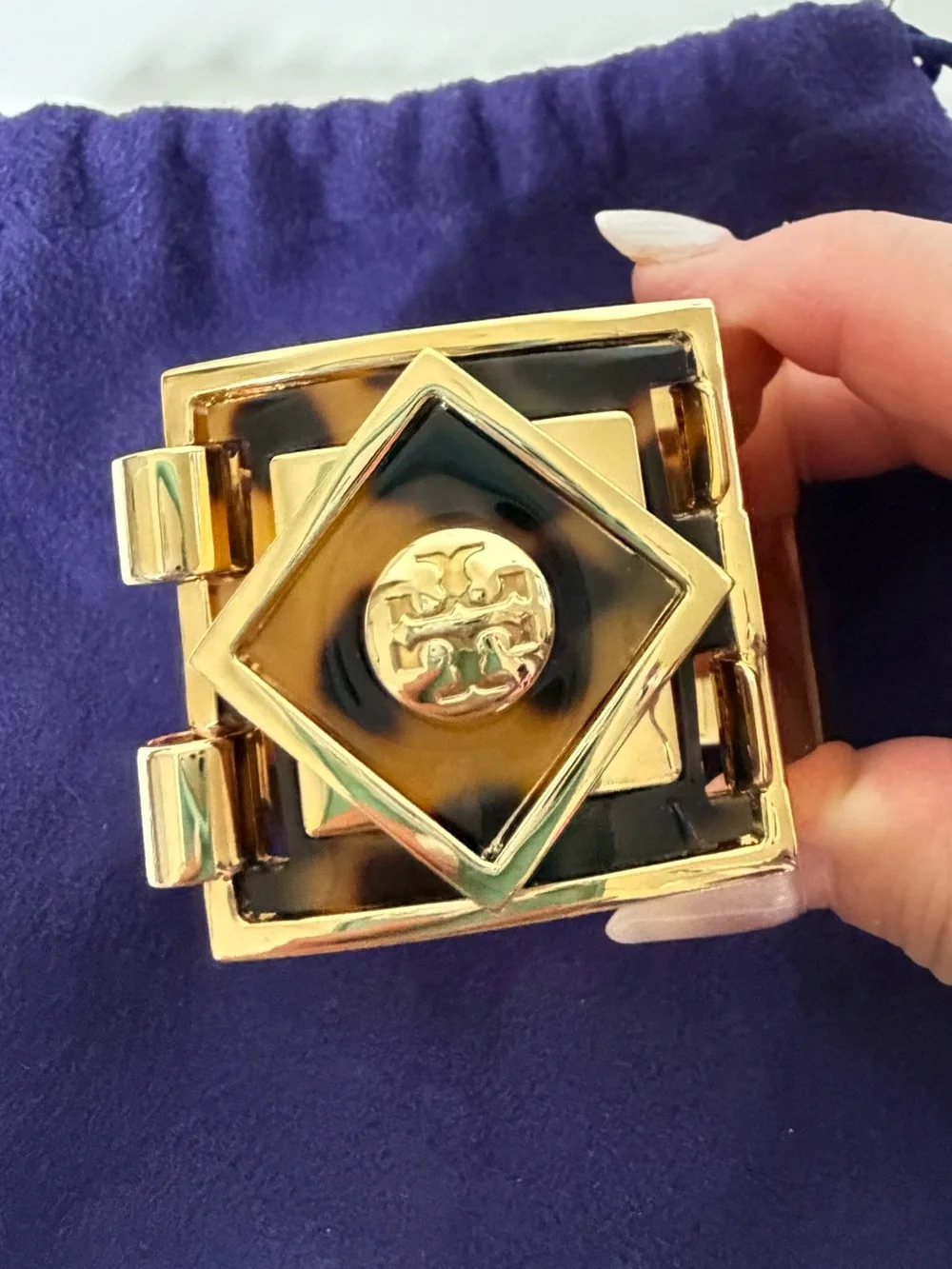 Tory Burch Kira cuff with polished gold Tone & Tortoise accent